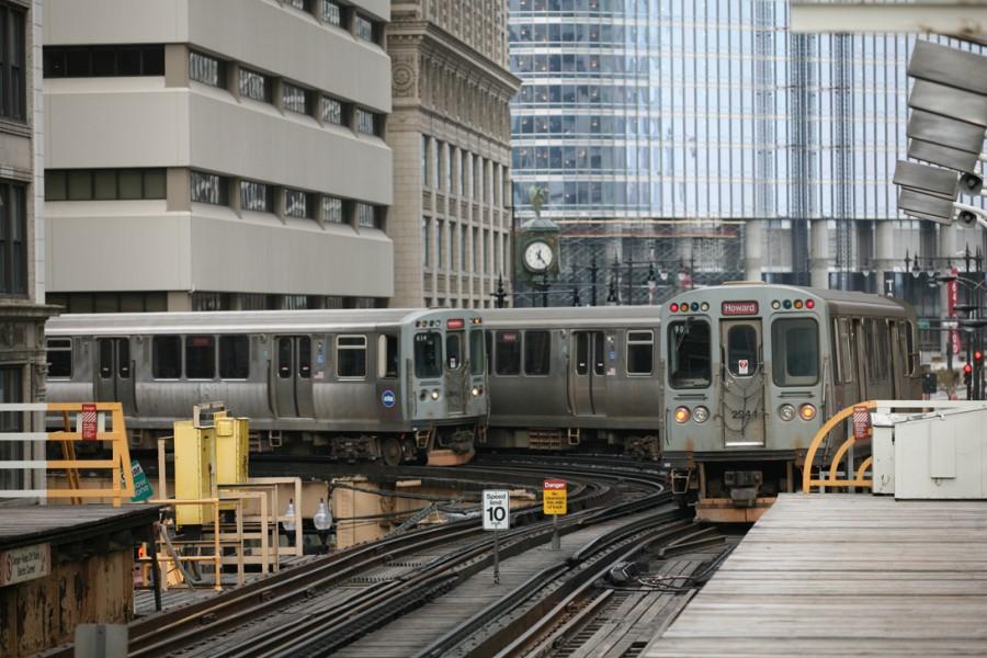 Rerouted Chicago Red-Line trains lurking between the Randolph/
Wabash and State/Lake stops in the Loop.