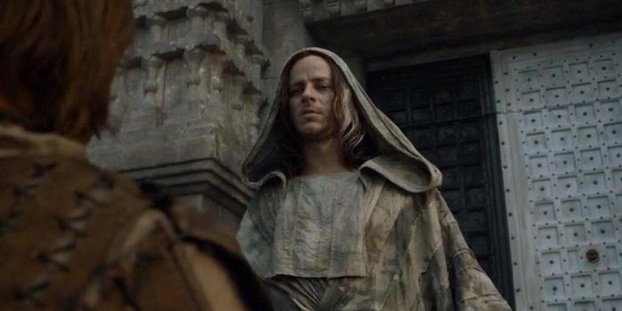 Jaqen Hghar (faceless assassin guy! That guys awesome!)
makes a return this season.