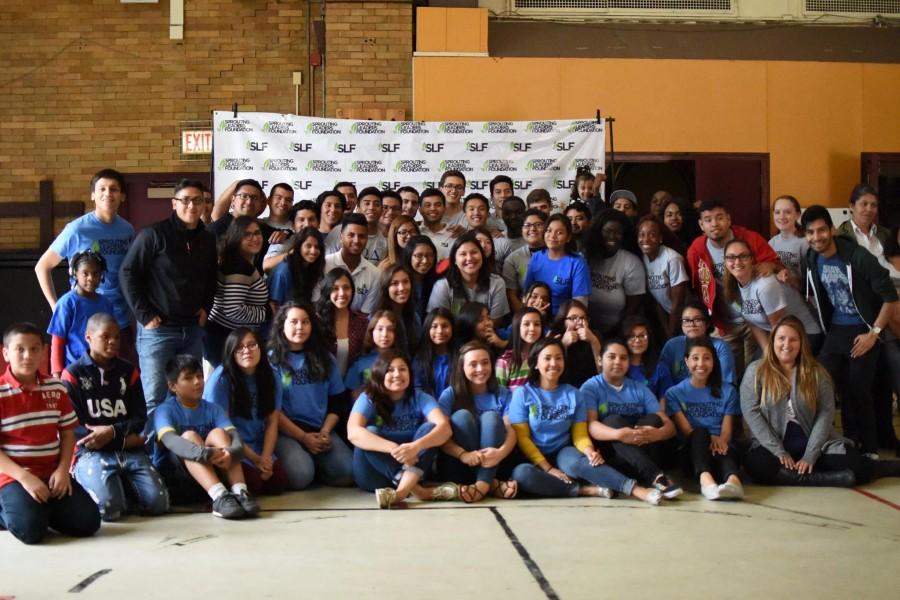 Volunteers+and+mentors+from+NEIU+and+UIC+at+The+Corkery+Elementary+Back-to-School+Kick-Off.