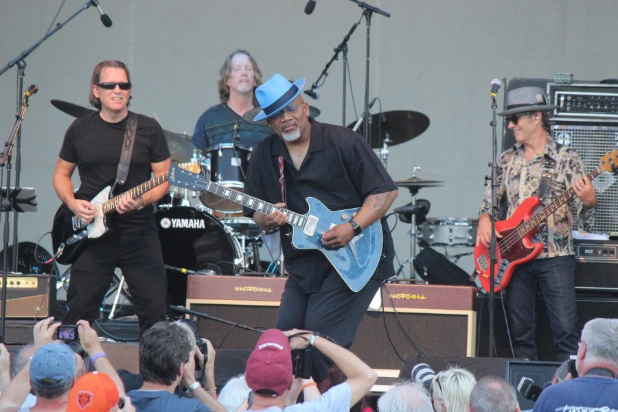 Toronzo Cannon jammed on his blue guitar alongside Tommy Castro and the Painkillers.