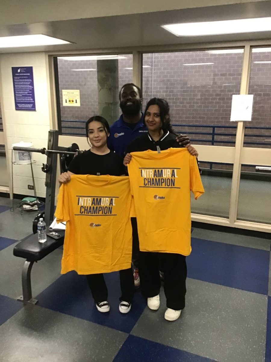 Bench press participants Yaseen (Right) and Orozco (Left) posing with facilitator Wayne Hayer (back)