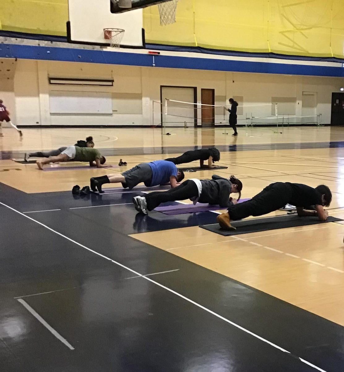 NEIU Campus Rec planking competition competitors.